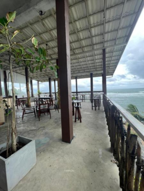 Galene Beach & Surf Hotel